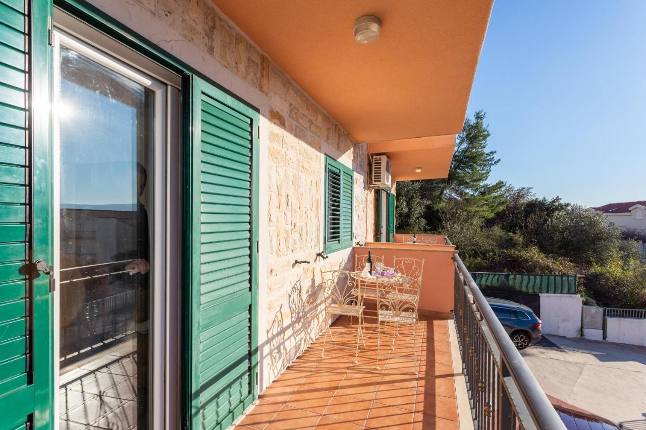 Villa Borzic Omis Exterior photo